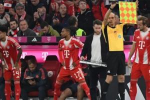 名场面！拜仁领先时凯恩 迪亚斯 奥利塞替补登场，3人身价2.75亿