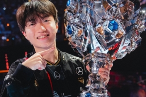 选皮肤咯~Keria更推：萨勒芬妮怎么样呢…