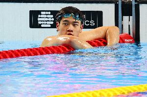 集齐金牌！潘展乐全运会100米自由泳夺冠，实现该单项的全满贯