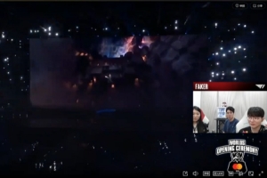 Faker反复回放Oner出场：他是真的在Wink吗，他这个眨眼好自然啊