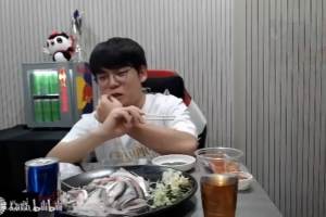 粉丝用不续约泡泡内容会消失来钓鱼，Gumayusi：你们没截图吗？