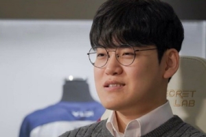 国外网友看Gumayusi离开T1：T1 Viper组梦之队；你们在干什么？