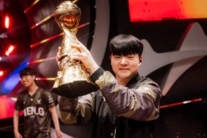 食堂里遇到Zeka了？韩网爆料：Canyon昨天到HLE基地吃完午饭才走的结果没成