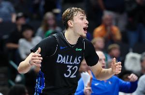 快船&尼克斯&鹈鹕&奇才本赛季客场都只赢过独行侠 其他客场0-23