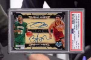 Topps晒詹姆斯父子双签球星卡签名瞬间 此卡二级市场已达11.4万刀