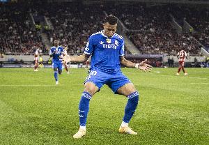 慢了30秒！姆巴佩6分42秒戴帽欧冠历史第2，萨拉赫最快莱万两上榜