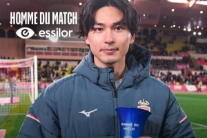 打入致胜球，官方：南野拓实当选摩纳哥1-0巴黎全场最佳球员