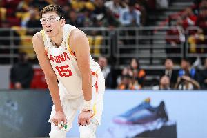 难阻失利！周琦6中6拿到17分15板 罚球6中5