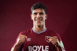 马特乌斯·费尔南德斯：帕奎塔被罚下后，比赛对我们更困难了