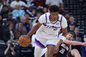 填满数据栏！5号秀贝利上半场6投3中拿到7分2板1助2断1帽