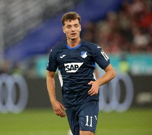 记者：拜仁、多特和巴萨有意霍村前锋阿斯拉尼，解约金不到3000万