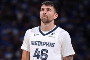 弹无虚发！康查尔5中5&三分2中2得13分2板3助 正负值+11全队最高