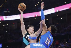 美记：对付小阵容杨瀚森上不了 对约基奇等高大内线时可试着用下