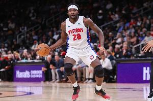 不冷静遭驱逐！斯图尔特3中2拿到5分4板1断2帽