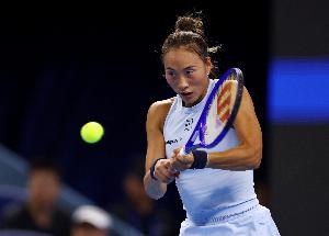 央视：郑钦文中网前肘关节积液只剩下10%，中网后恢复到100%