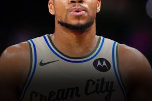 shams：字母哥与雄鹿谈未来留队还是离开，未来几周得到最终决定