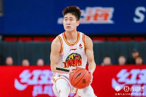 能攻善传！姜伟泽11中5拿到13分6助 三分8中3