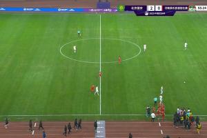 双方球员发生冲突，比赛中断3分钟，达万和河南队助教各吃1黄