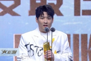 2025年度最佳新秀Parukia：我明年会越来越强 不辜负大家的期待