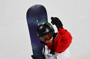 苏翊鸣单板滑雪大跳台世界杯北京站夺冠，实现背靠背两连冠