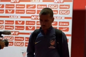 又换发型！马竞本轮客战毕巴，格列兹曼赛前以寸头造型亮相