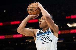 麦丹：克拉克防守端展现了活力与专注 找不出比他更棒的防守者了