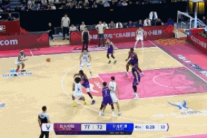 打得可以！辛普森13中7拿到25分3板8助1断 6次失误