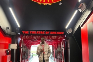 记者：曼联决定不与17岁塞内加尔中场穆罕默德·达博签约