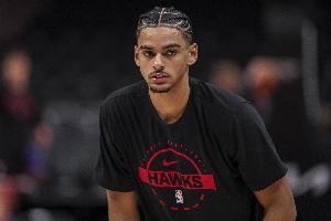 凿穿内线！纽厄尔连续暴扣 老鹰领先两位数打停奇才