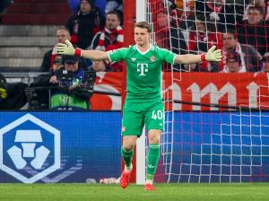 埃芬伯格：展望未来，我希望乌尔比希成为拜仁的头号门将