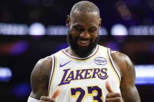 状态回暖！吧友们来预测一下詹姆斯本赛季的数据吧！