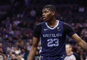 熊记：开拓者球迷眼巴巴看着科沃德蜕变成小卡 而埃迪压制杨瀚森