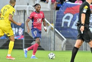 科纳特潜在替代者！瑞士天空：利物浦重点关注雷恩20岁中卫雅奎特