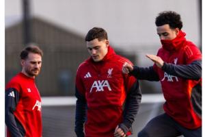 利物浦客战国米名单：萨拉赫落选，伊萨克、维尔茨、凯尔凯兹在列