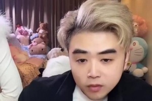 朱开：Xiaohu夺冠的概率不大，WBG进世界赛有可能；打团问题太大了