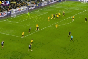 差一点！B费挑传，库尼亚近距离头球攻门被扑