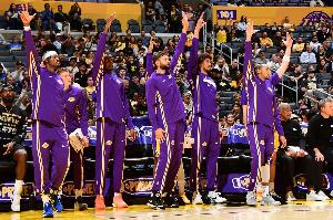 季后赛要出问题？湖人赛季至今替补场均24.2分 联盟倒数第一