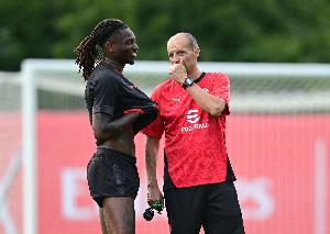 记者：米兰vs科莫预计不会在珀斯进行，亚足联澳足协提出严苛条件