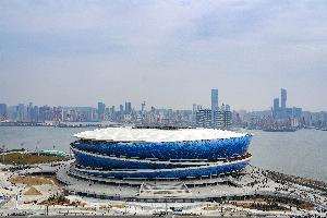 中超目前有7座专业足球场，还有申花和铁人改造的专业足球场