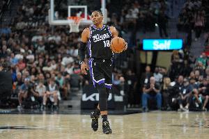 在效力的七支队中 威少个人三双数皆排队史前十&雷霆奇才第一