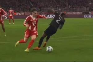 真像❗17岁卡尔一拨一扣晃晕对手，差点复刻梅西犯罪式晃倒博阿滕