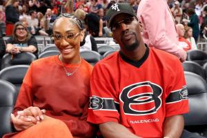 公平！阿贾要求阿德巴约陪她训练时要打得像个女人