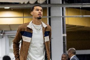 队记：文班亚马将确认缺席明天对阵湖人的NBA杯1/4淘汰赛