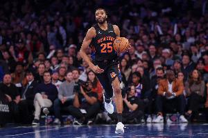 状态一般！大桥半场出战18分钟 6中2&三分3中1仅拿5分5板