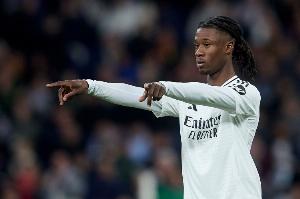 记者：卡马文加将因伤缺席欧冠对曼城，对阿拉维斯能否复出存疑