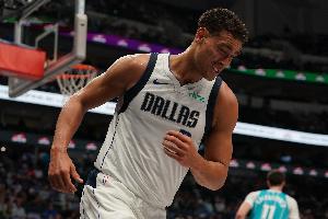 已为独行侠出战720场！侠媒：德怀特·鲍威尔赛季结束后可能退役