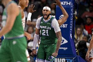 美记：步行者有意加福德 给哈利伯顿下赛季寻找空接连线伙伴