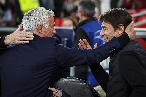 踩头意甲冠军穆帅本菲卡完胜孔蒂拿波里 进球机会5-0遥遥领先