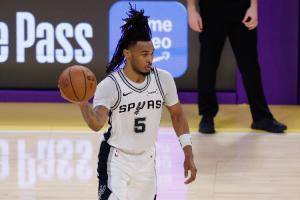 湖人今日让马刺转换进攻得到35分 创后者本赛季单场最高纪录！