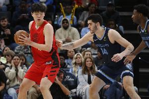 开拓者明日战鹈鹕 杨瀚森因面部挫伤出战成疑 克林根缺战！